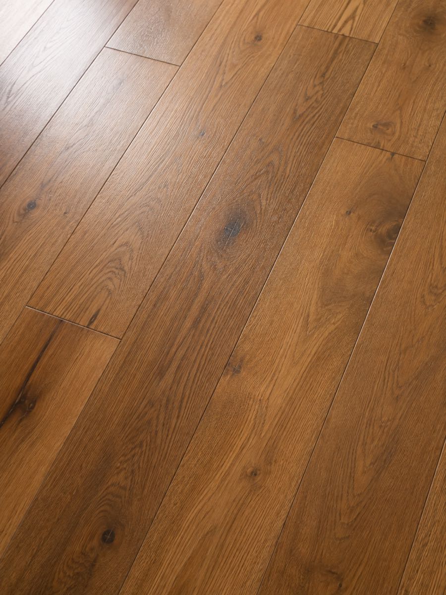 close-up of laminate flooring seams and finish